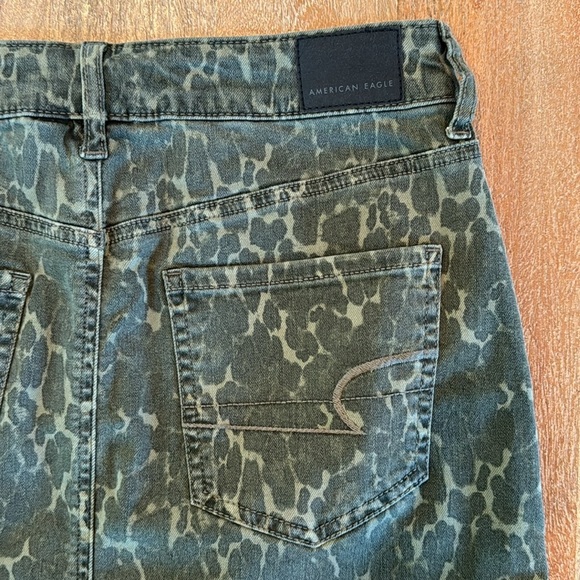AMERICAN EAGLE • HI-RISE MINI • Size 4 - Picture 4 of 13